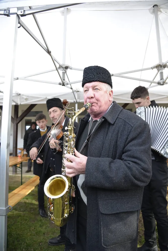 The Role of Indie Folk Festivals in Promoting New Musicians