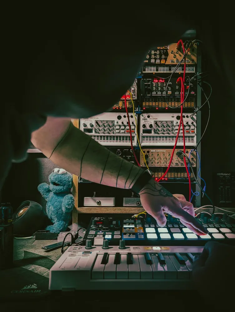 Building Creativity in Music with a Modular Production System